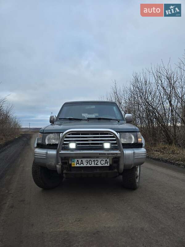 Позашляховик / Кросовер Mitsubishi Pajero 1997 в Великому Бурлуку