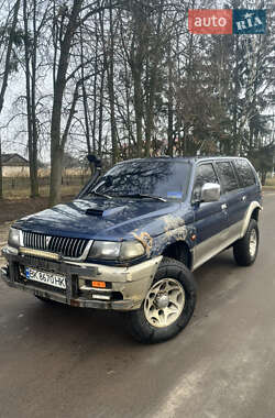 Позашляховик / Кросовер Mitsubishi Pajero 1998 в Сарнах