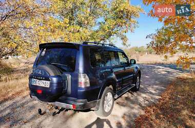 Позашляховик / Кросовер Mitsubishi Pajero 2006 в Миколаєві