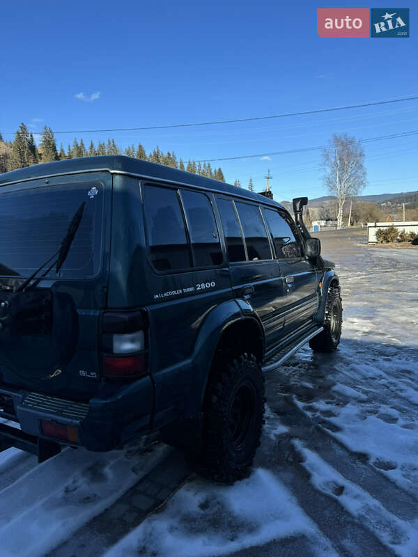 Внедорожник / Кроссовер Mitsubishi Pajero 1997 в Путиле