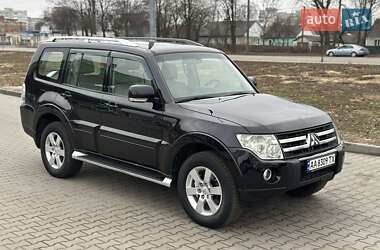 Позашляховик / Кросовер Mitsubishi Pajero 2007 в Києві