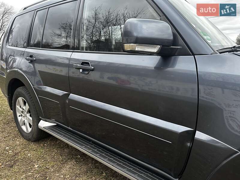 Внедорожник / Кроссовер Mitsubishi Pajero 2007 в Конотопе