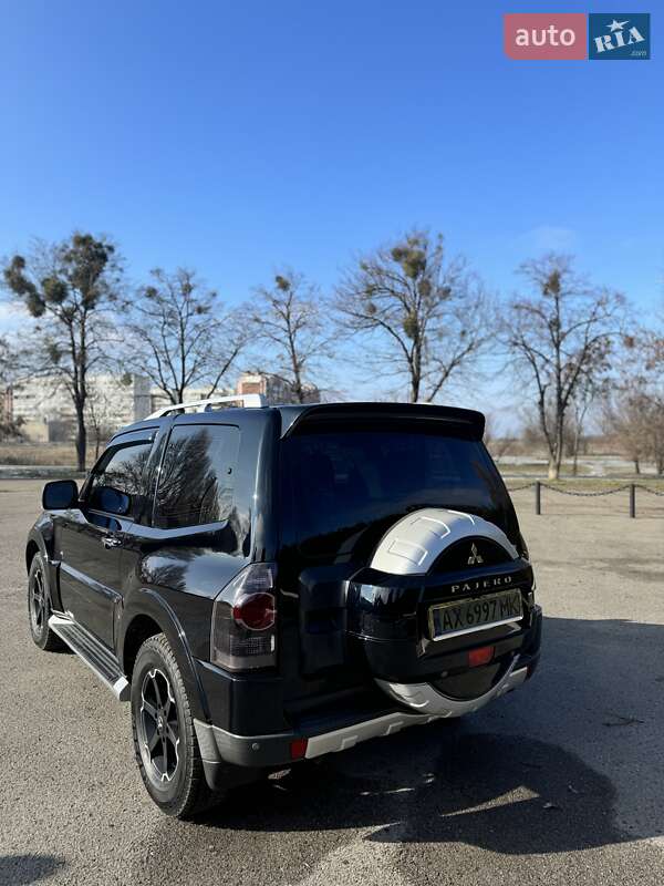 Внедорожник / Кроссовер Mitsubishi Pajero 2008 в Слобожанском