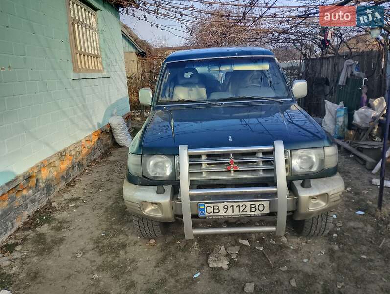 Позашляховик / Кросовер Mitsubishi Pajero 1998 в Чернігові