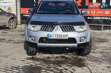 Позашляховик / Кросовер Mitsubishi Pajero 2011 в Лубнах