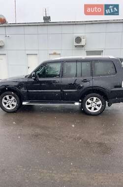 Внедорожник / Кроссовер Mitsubishi Pajero 2008 в 