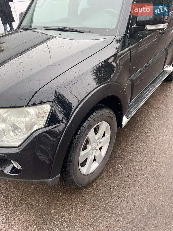 Внедорожник / Кроссовер Mitsubishi Pajero 2008 в Заболотове