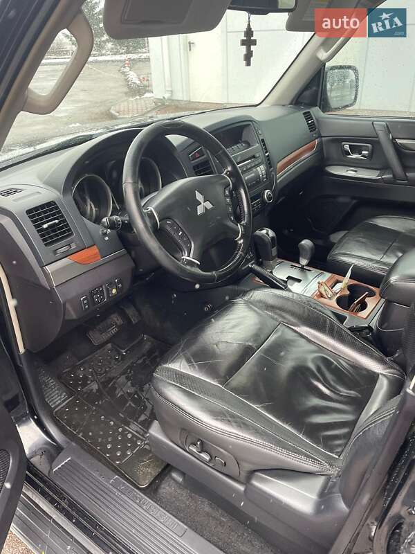 Внедорожник / Кроссовер Mitsubishi Pajero 2008 в Заболотове