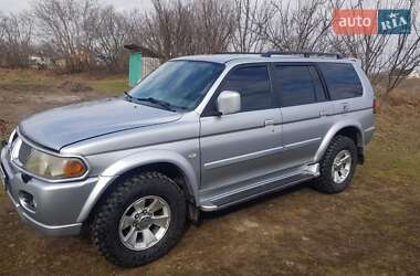 Позашляховик / Кросовер Mitsubishi Pajero 2004 в Києві