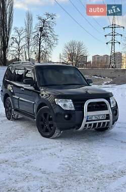 Позашляховик / Кросовер Mitsubishi Pajero 2008 в Києві