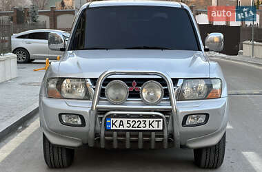 Позашляховик / Кросовер Mitsubishi Pajero 2002 в Києві