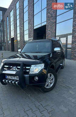 Позашляховик / Кросовер Mitsubishi Pajero 2008 в 