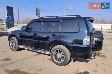 Внедорожник / Кроссовер Mitsubishi Pajero 2010 в 