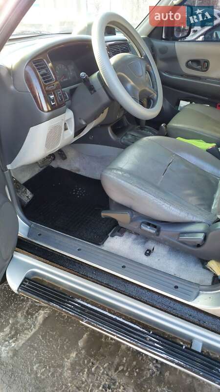 Внедорожник / Кроссовер Mitsubishi Pajero 2001 в Харькове