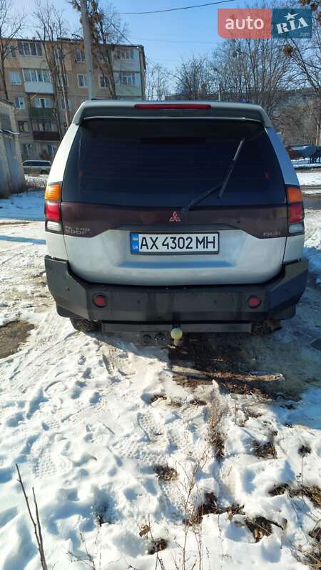 Внедорожник / Кроссовер Mitsubishi Pajero 2001 в Харькове