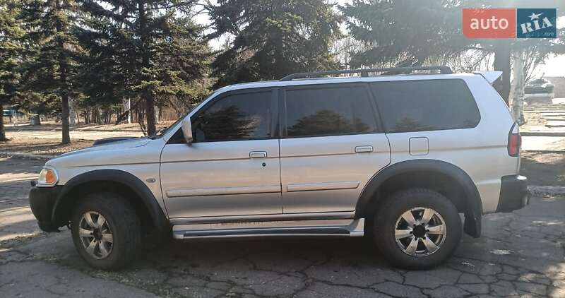 Внедорожник / Кроссовер Mitsubishi Pajero 2007 в Днепре