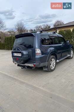 Позашляховик / Кросовер Mitsubishi Pajero 2008 в Новояворівську