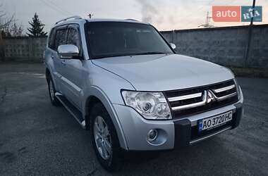 Внедорожник / Кроссовер Mitsubishi Pajero 2008 в Киеве