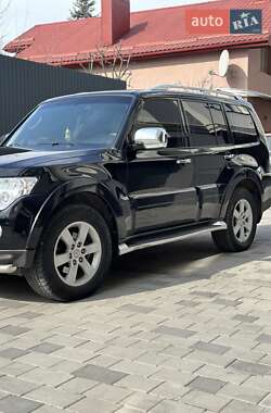Внедорожник / Кроссовер Mitsubishi Pajero 2008 в 