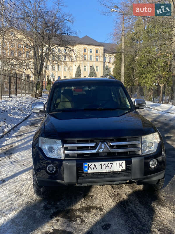 Внедорожник / Кроссовер Mitsubishi Pajero 2008 в Киеве фото 3 Внедорожник / Кроссовер Mitsubishi Pajero 2008 в Киеве