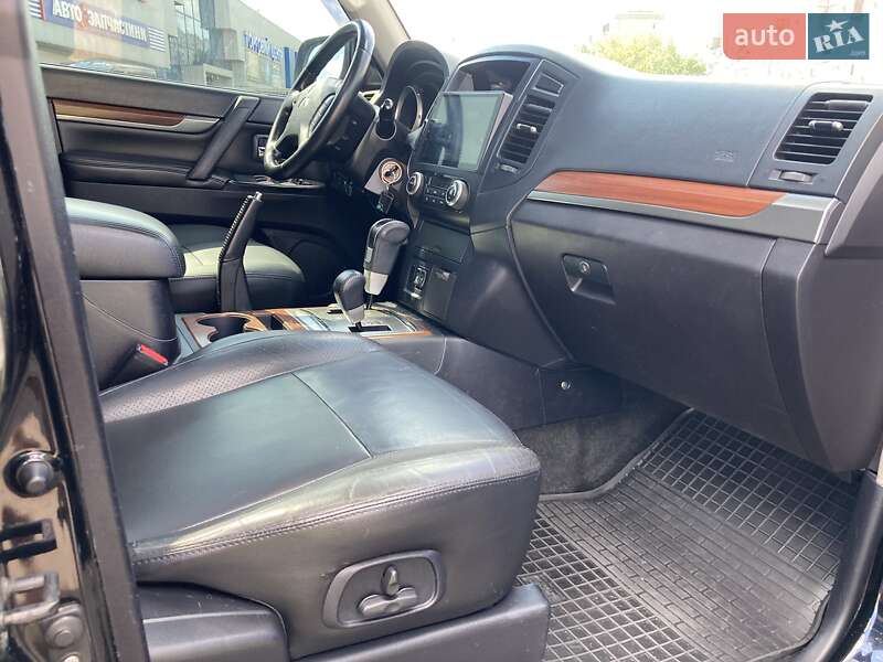 Внедорожник / Кроссовер Mitsubishi Pajero 2008 в Луцке
