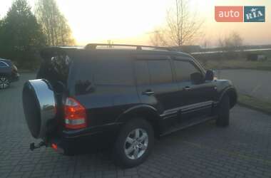 Внедорожник / Кроссовер Mitsubishi Pajero 2005 в 