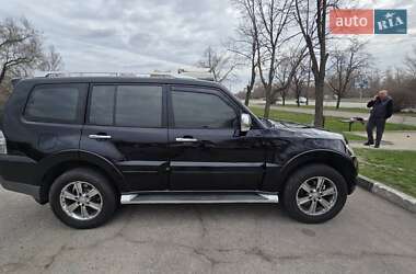 Внедорожник / Кроссовер Mitsubishi Pajero 2007 в 