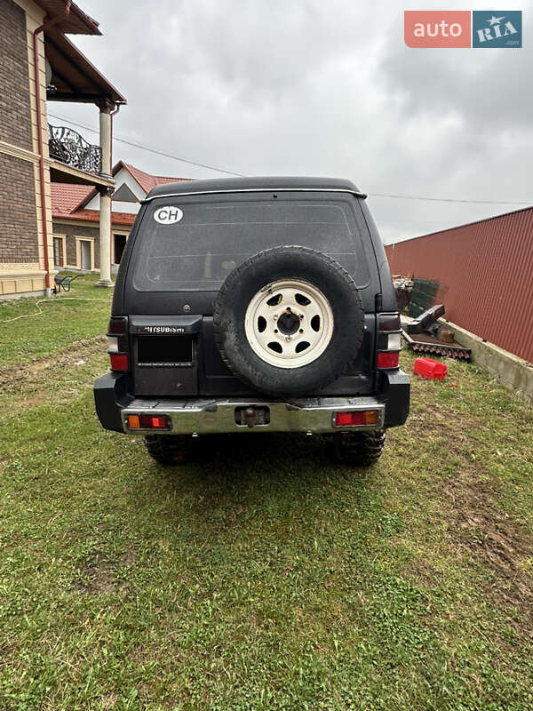Позашляховик / Кросовер Mitsubishi Pajero 1996 в Чернівцях