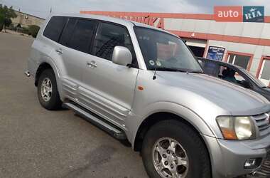Внедорожник / Кроссовер Mitsubishi Pajero 2001 в 