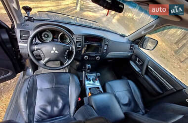 Позашляховик / Кросовер Mitsubishi Pajero 2008 в 