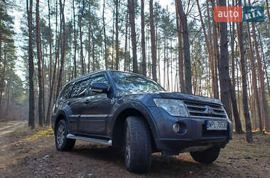 Позашляховик / Кросовер Mitsubishi Pajero 2008 в 