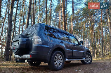 Позашляховик / Кросовер Mitsubishi Pajero 2008 в 