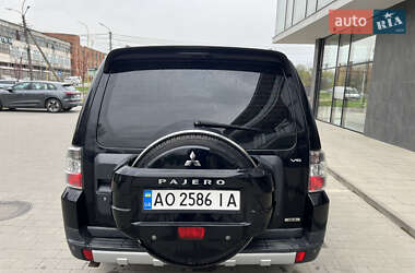 Внедорожник / Кроссовер Mitsubishi Pajero 2007 в 