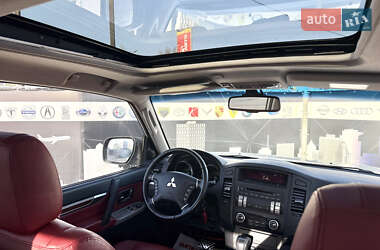 Внедорожник / Кроссовер Mitsubishi Pajero 2008 в 