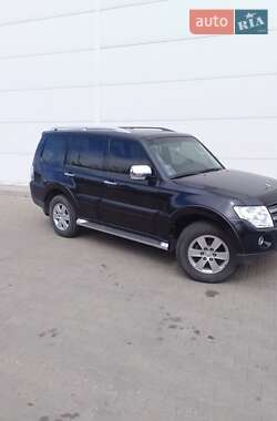 Внедорожник / Кроссовер Mitsubishi Pajero 2007 в 