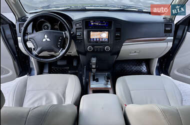 Внедорожник / Кроссовер Mitsubishi Pajero 2007 в 