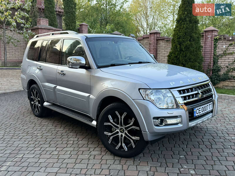 Внедорожник / Кроссовер Mitsubishi Pajero 2017 в Черновцах