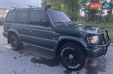 Внедорожник / Кроссовер Mitsubishi Pajero 1993 в 