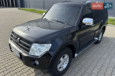 Внедорожник / Кроссовер Mitsubishi Pajero 2007 в 