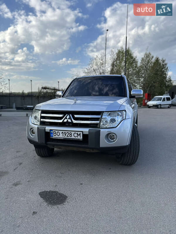 Mitsubishi Pajero 2007