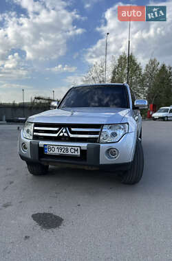 Внедорожник / Кроссовер Mitsubishi Pajero 2007 в 