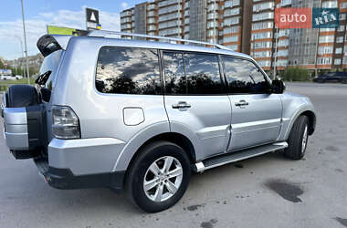 Внедорожник / Кроссовер Mitsubishi Pajero 2007 в 