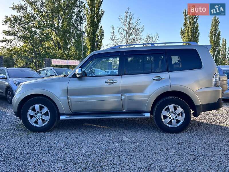 Внедорожник / Кроссовер Mitsubishi Pajero 2007 в Одессе