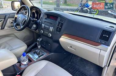 Внедорожник / Кроссовер Mitsubishi Pajero 2007 в 