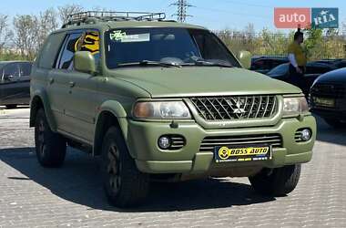 Внедорожник / Кроссовер Mitsubishi Pajero 2003 в Черновцах