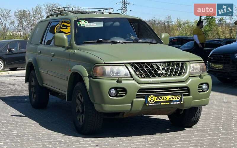 Позашляховик / Кросовер Mitsubishi Pajero 2003 в Чернівцях