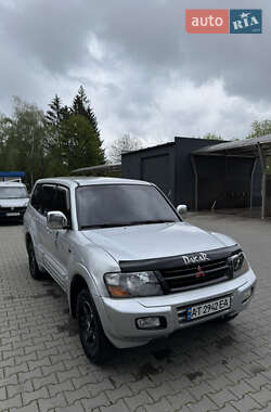 Внедорожник / Кроссовер Mitsubishi Pajero 2002 в 