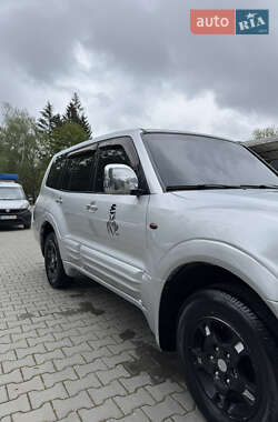 Внедорожник / Кроссовер Mitsubishi Pajero 2002 в 