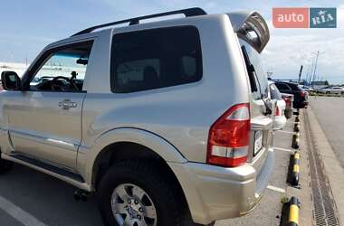 Внедорожник / Кроссовер Mitsubishi Pajero 2006 в 
