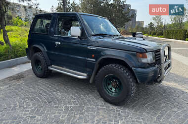 Внедорожник / Кроссовер Mitsubishi Pajero 1996 в 